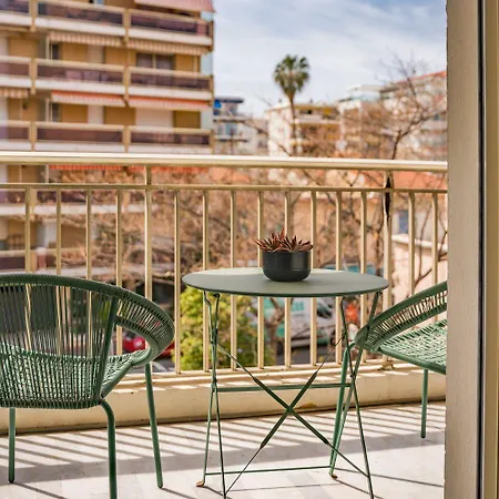 3 Pieces Palm - 2 Terrasses Apartmán *